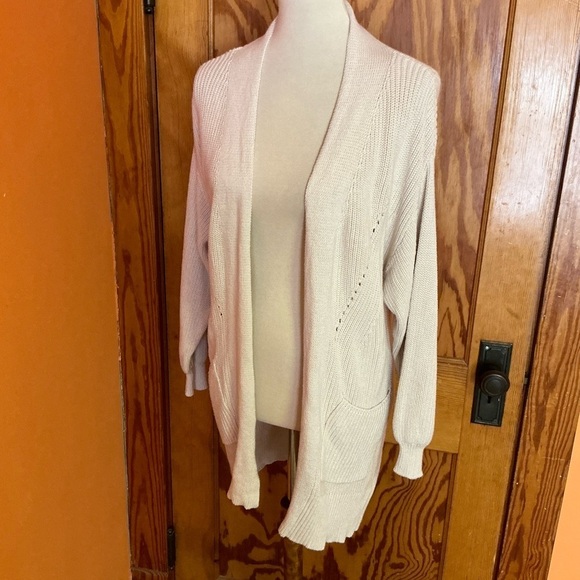 Universal Thread Oatmeal Beachy Cardigan - Picture 8 of 9